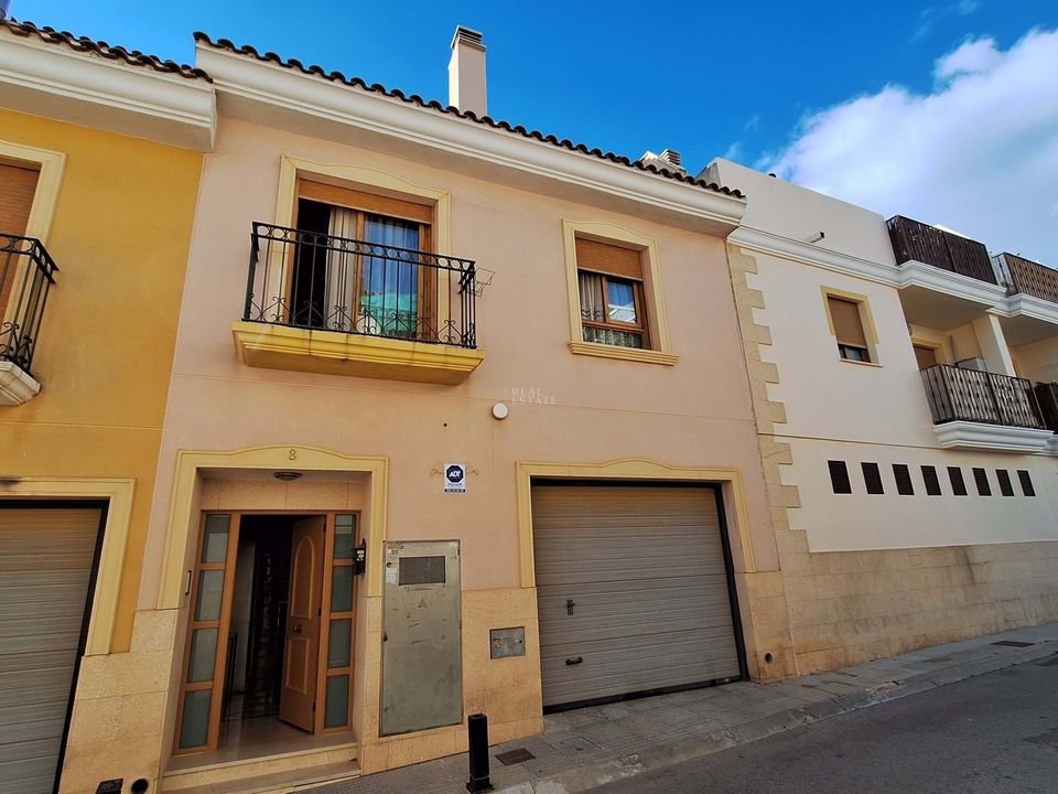 4 bedrooms Townhouse in La Nucia, Spain No. 279599