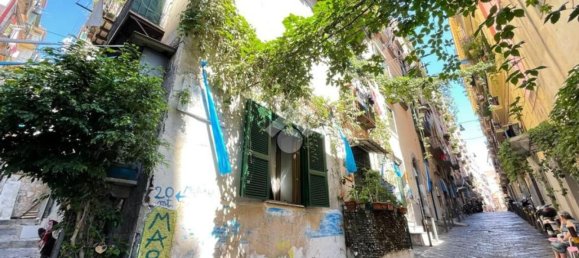 2 rooms Apartment in Naples, Italy No. 31585 31