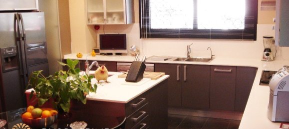 5 bedrooms Villa in Castelldefels, Spain No. 3 5