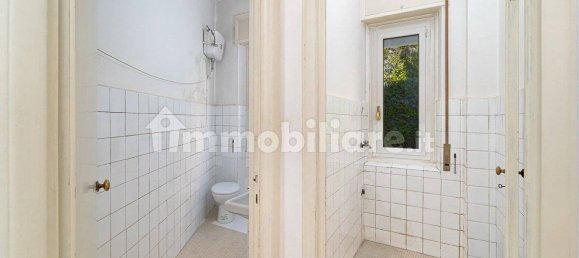 1 bedroom Apartment in Genoa, Italy No. 371125 20