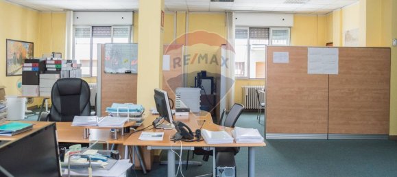 158m² Office in San Donato Milanese, Italy No. 61954 10