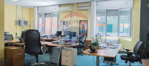 158m² Office in San Donato Milanese, Italy No. 61954 8