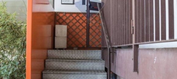 158m² Office in San Donato Milanese, Italy No. 61954 3