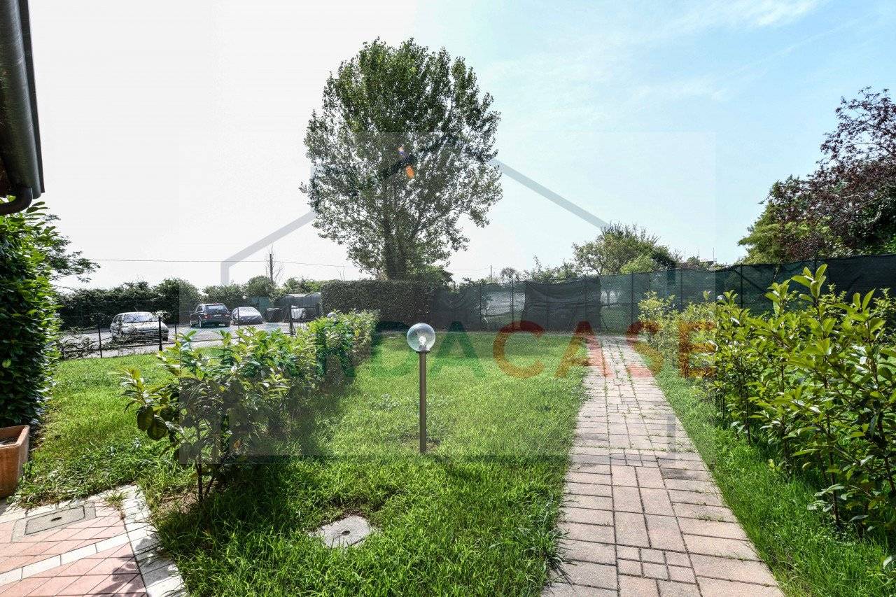 Apartamento T1 em Desenzano del Garda, Italy N.º 144289