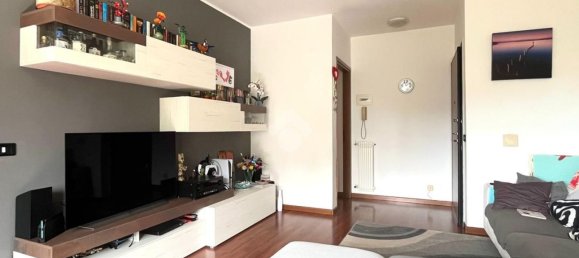 4 rooms Apartment in Udine, Italy No. 284431 2