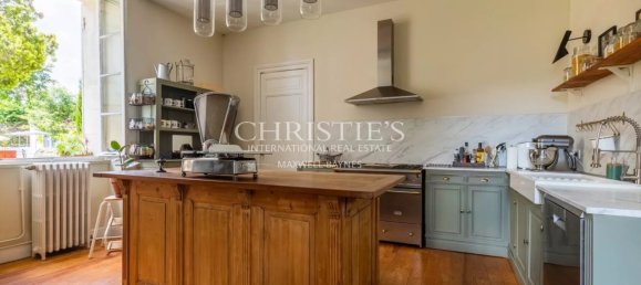 3 bedrooms Villa in Castillon-la-Bataille, France No. 352212 4