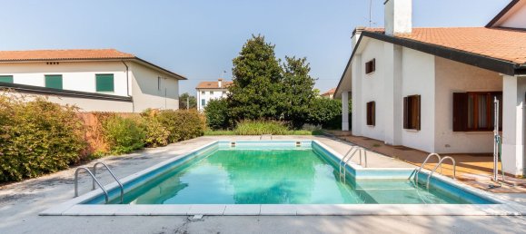 11غرفة فيلا في Altivole, Italy رقم 298755 2