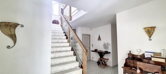 4 bedrooms House in Montargis, France No. 274878 10