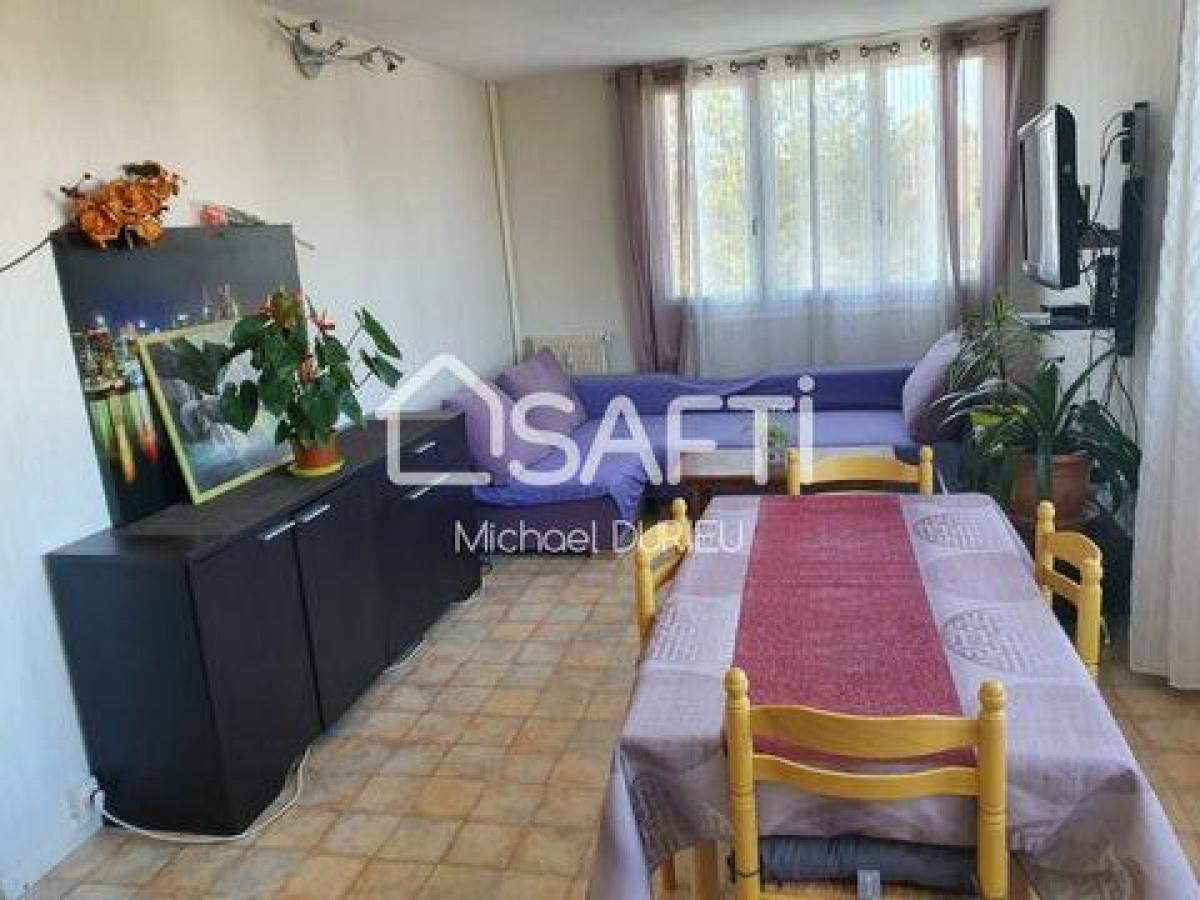 2 bedrooms Apartment in Rouen, France No. 34117