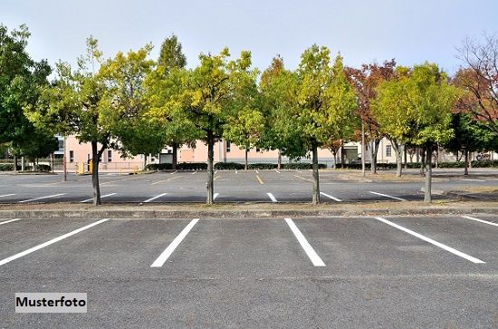  موقف سيارات في Ottakring, Austria رقم 258960