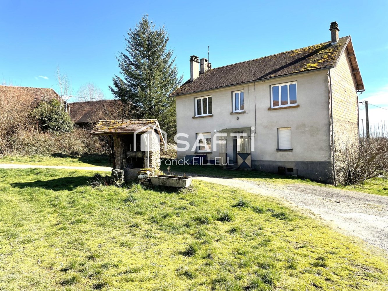 6 bedrooms House in Meuzac, France No. 100940