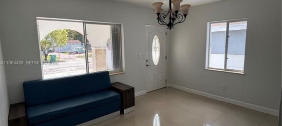 3 Schlafzimmer Villa in Miami, USA, Nr. 614455 3