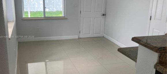 3 Schlafzimmer Villa in Miami, USA, Nr. 614455 5