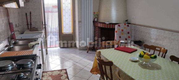 3 bedrooms House in Marigliano, Italy No. 261862 14