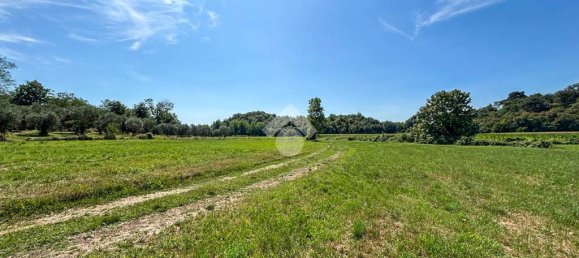 Terreno em Soiano del Lago, Italy 4200 m² N.º 271787 3