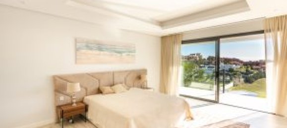 Casa de 5 dormitorios en Málaga, Spain No. 95945 12