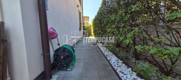 4 rooms Apartment in Collecchio, Italy No. 293719 3