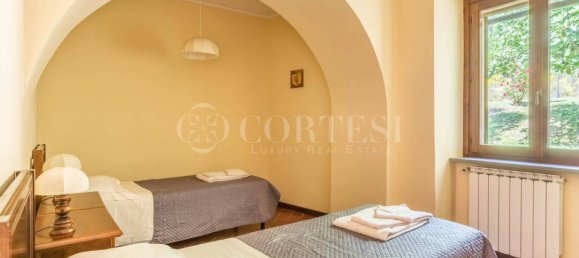 5غرفة عقار تجاري في Gubbio, Italy رقم 277171 49