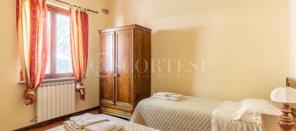 5غرفة عقار تجاري في Gubbio, Italy رقم 277171 28