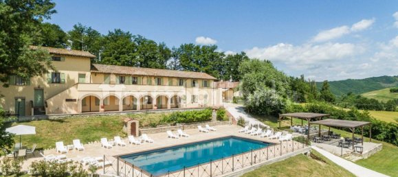 5غرفة عقار تجاري في Gubbio, Italy رقم 277171 6