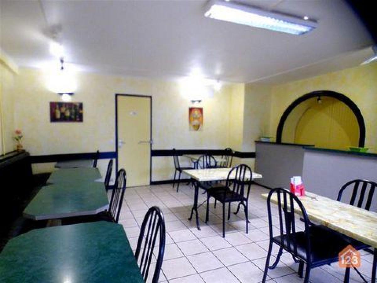 4 غرف نوم مكتب في Saint-Brieuc, France رقم 18501