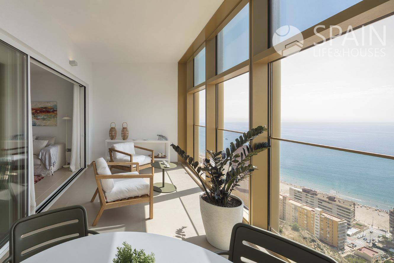 3 rooms Apartment in Benidorm, Spain No. 88302