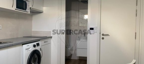 389m² Building in Lisbon, Portugal No. 159552 2