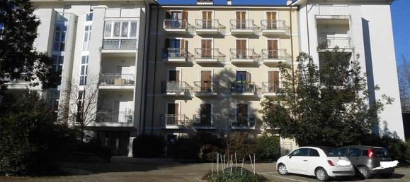 Квартира с 4 комнатами в Фьюджи, Италия № 216182 18