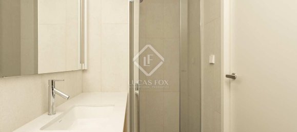 Apartamento de 3 dormitorios en Ciudad Vieja, Spain No. 127792 17