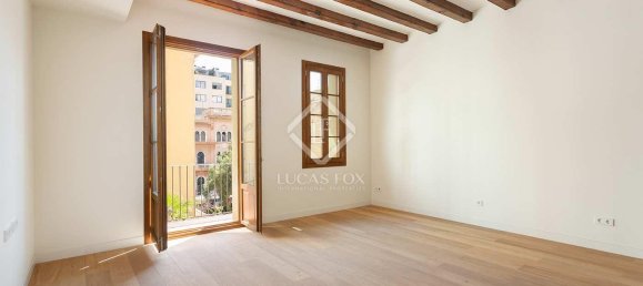 Apartamento de 3 dormitorios en Ciudad Vieja, Spain No. 127792 2