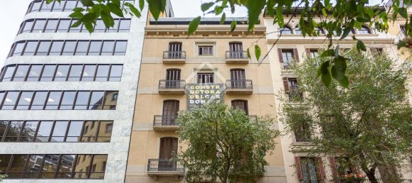 Apartamento de 3 dormitorios en Ciudad Vieja, Spain No. 127792 38