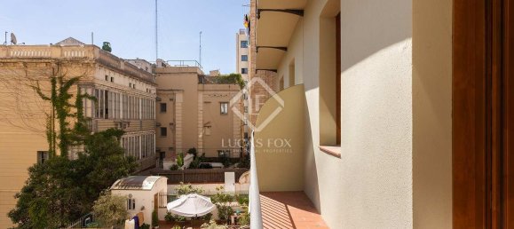 Apartamento de 3 dormitorios en Ciudad Vieja, Spain No. 127792 3