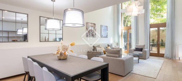 Apartamento de 3 dormitorios en Ciudad Vieja, Spain No. 127792 21