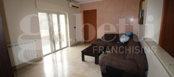 4 rooms Apartment in Messina, Italy No. 171558 2