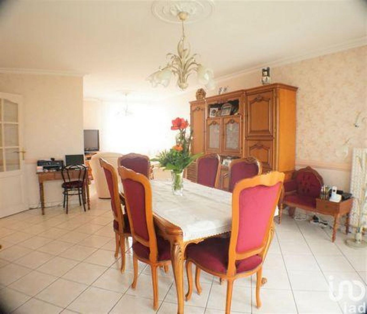 Apartamento com 2 quartos em condomínio em Grenoble, France N.º 23960