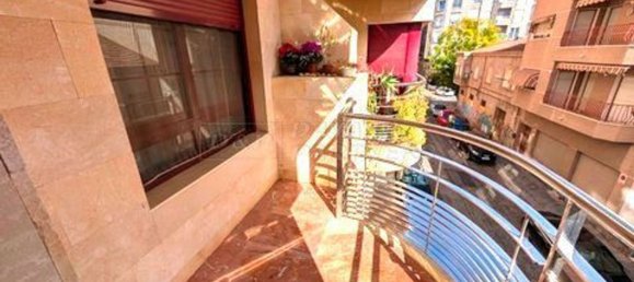 4 Schlafzimmer Wohnung in Alicante, Spain, Nr. 28872 6