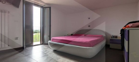 5-Zimmer Haus in Monteodorisio, Italy, Nr. 22255 8