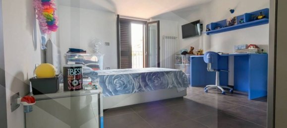 5-Zimmer Haus in Monteodorisio, Italy, Nr. 22255 18