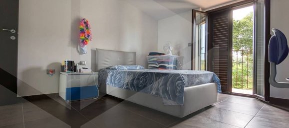 5-Zimmer Haus in Monteodorisio, Italy, Nr. 22255 16