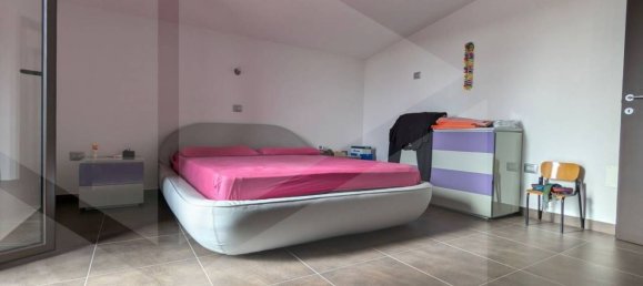 5-Zimmer Haus in Monteodorisio, Italy, Nr. 22255 9