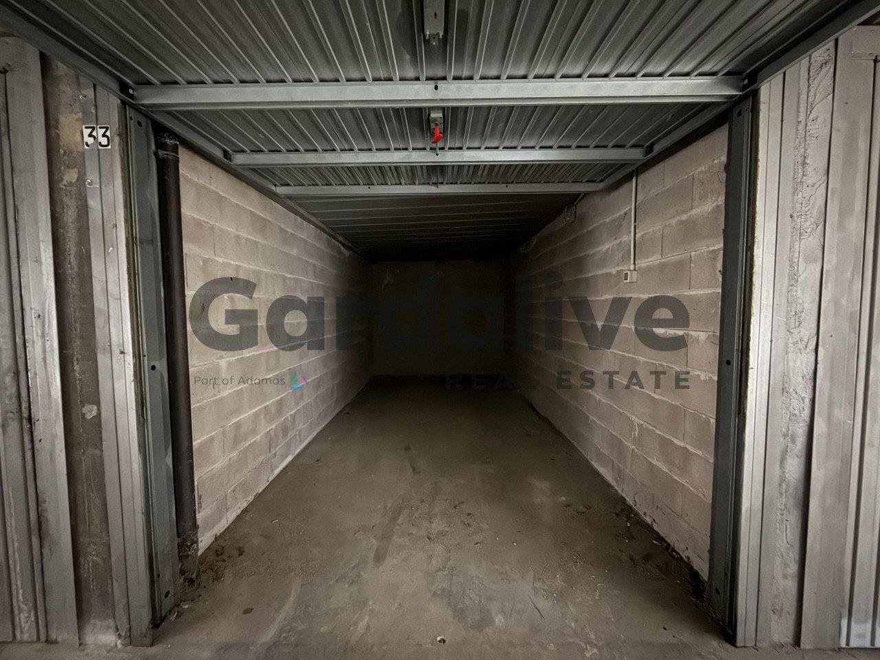 Garaje en Brescia, Italy 56 m² No. 314507