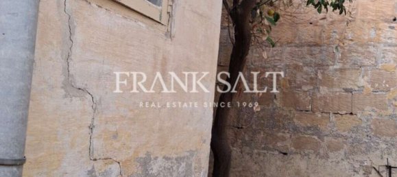 Adosado de 6 dormitorios en Zabbar, Malta No. 2084 4