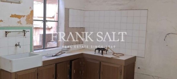 Adosado de 6 dormitorios en Zabbar, Malta No. 2084 2