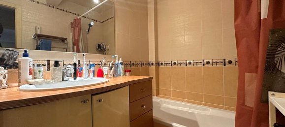 2 bedrooms Apartment in Bezons, France No. 176063 7