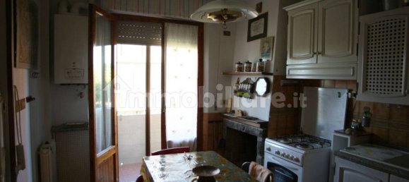 Apartamento de 3 dormitorios en Monteroni d'Arbia, Italy No. 162533 4