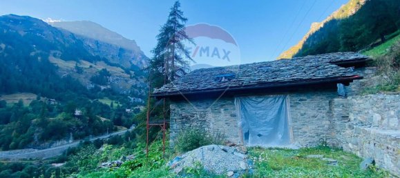 5 rooms House in Gressoney Saint Jean, Italy No. 80143 46