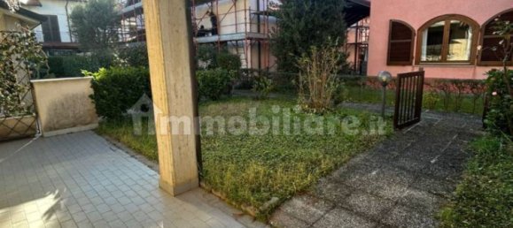 3 Schlafzimmer Villa in Cislago, Italy, Nr. 16781 3