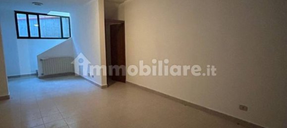 3 Schlafzimmer Villa in Cislago, Italy, Nr. 16781 6