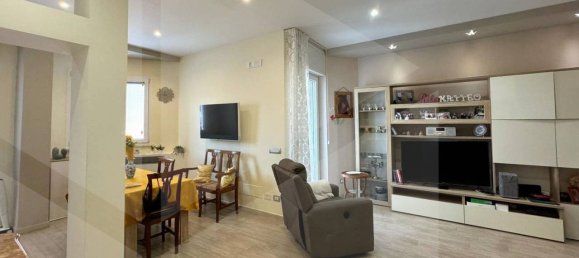 Casa de 3 habitaciónes en Noicattaro, Italy No. 22116 4