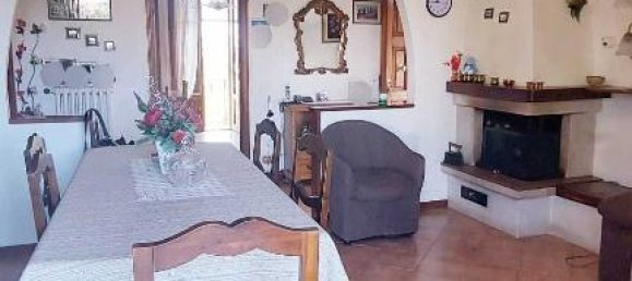 5 rooms Apartment in Asciano, Italy No. 235999 3